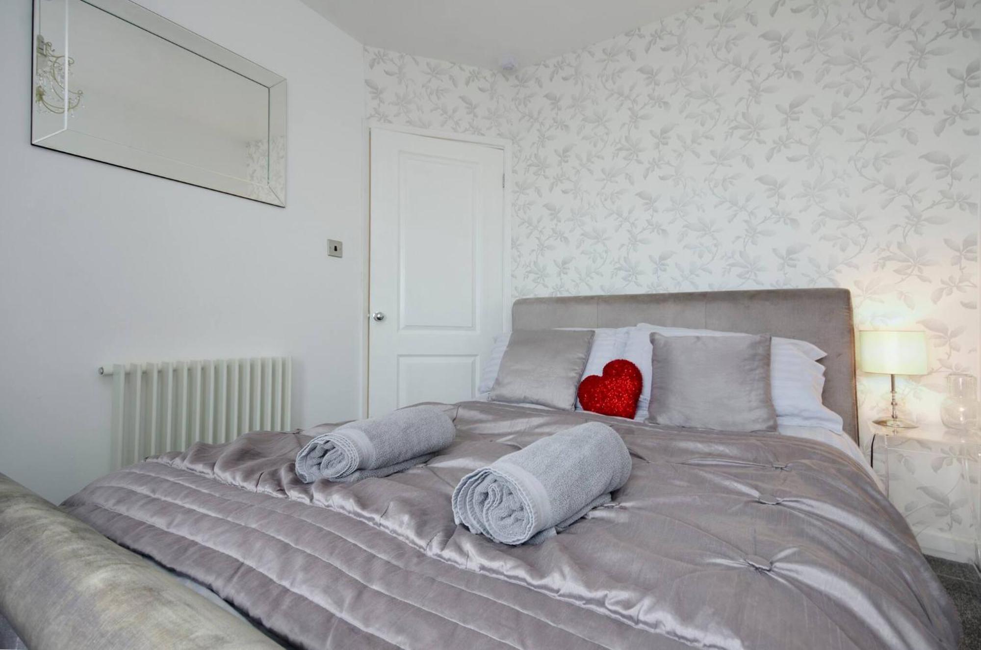 Seaview Regency Apartment With Private Parking Brighton Exterior foto